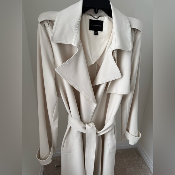 Banana Republic Off-White Trench Coat - Picture 3 of 8
